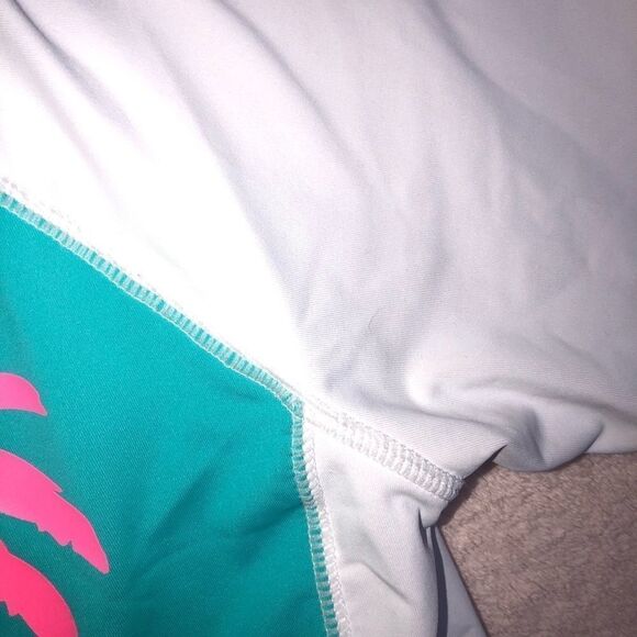 𝅺NWOT Girl’s Size 10/12 OP Beach Swim Rashguard - Picture 5 of 6